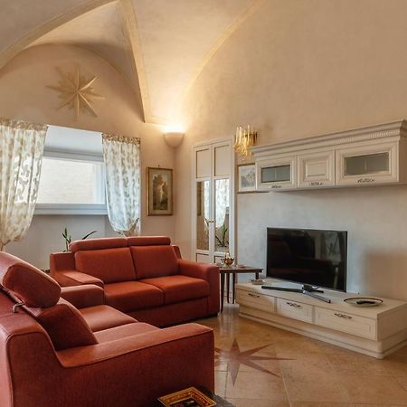 Palazzo Altieri Elegant Apartment Roma Dış mekan fotoğraf