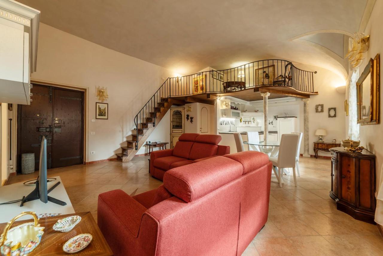 Palazzo Altieri Elegant Apartment Roma Dış mekan fotoğraf
