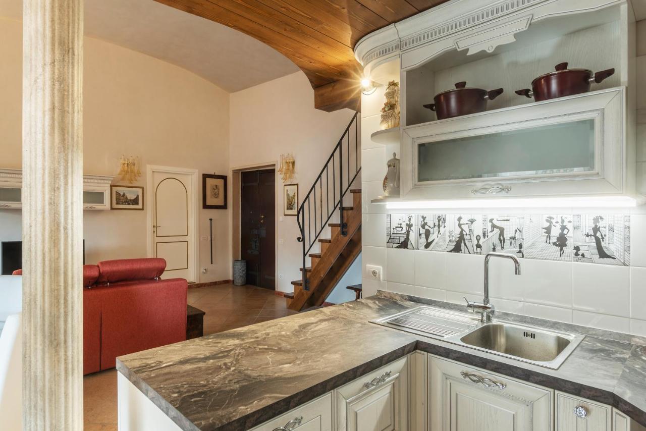 Palazzo Altieri Elegant Apartment Roma Dış mekan fotoğraf